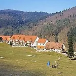 Goelia Le Domaine Du Golf Aparthotel 4*